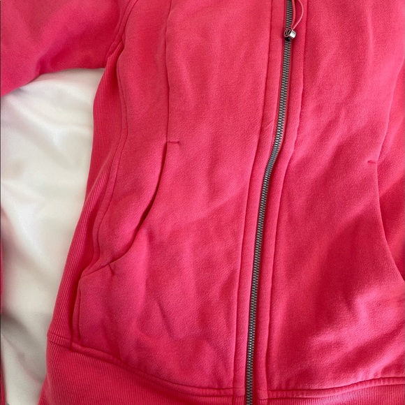 Lululemon Scuba Zip Up - Picture 3 of 5